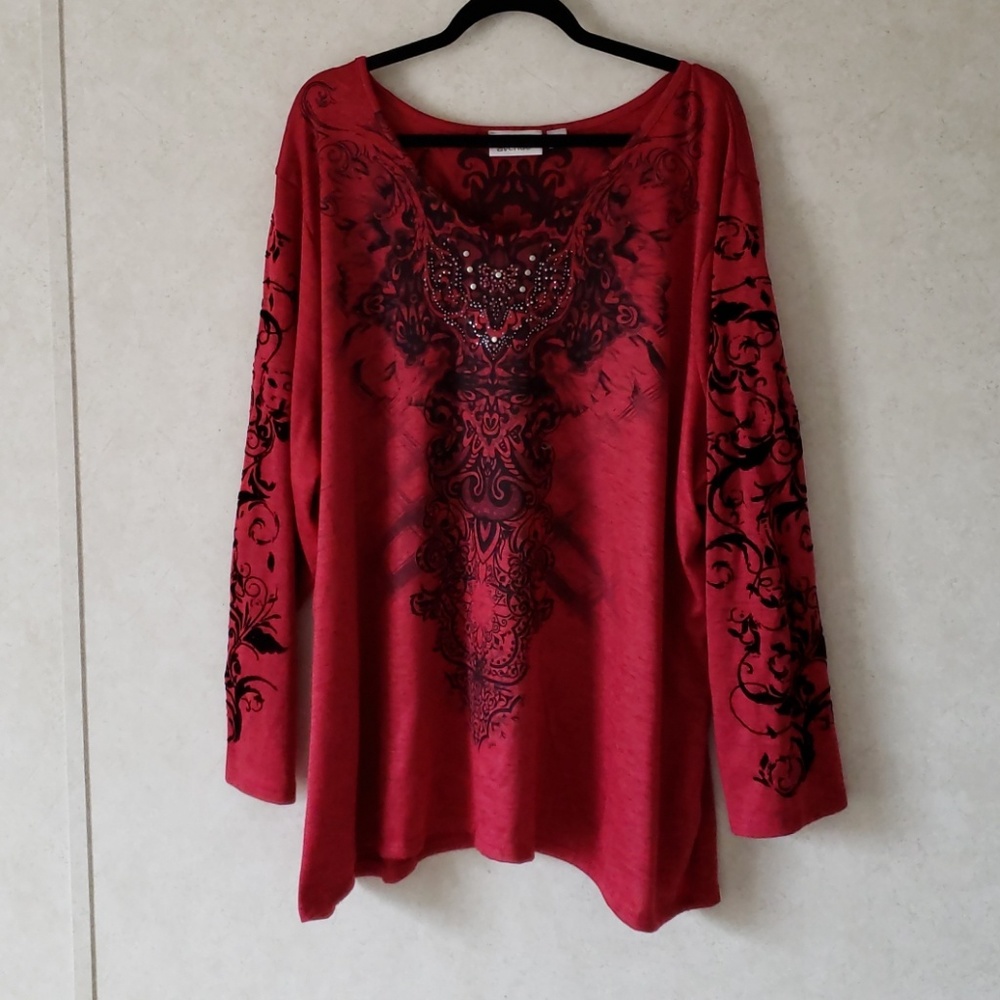 Red Avenue tunic top size 30/32